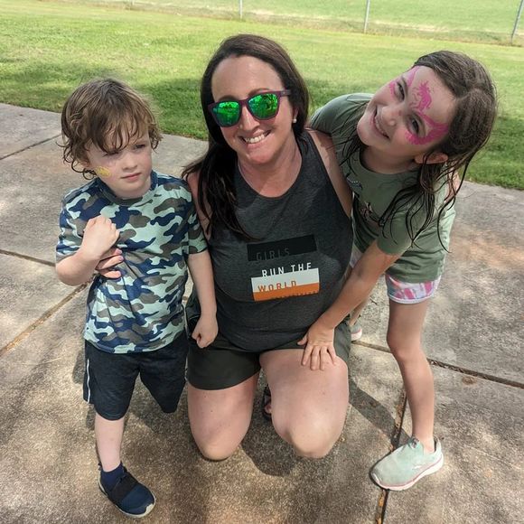 Meet your Posher, Katie - Picture 1 of 1